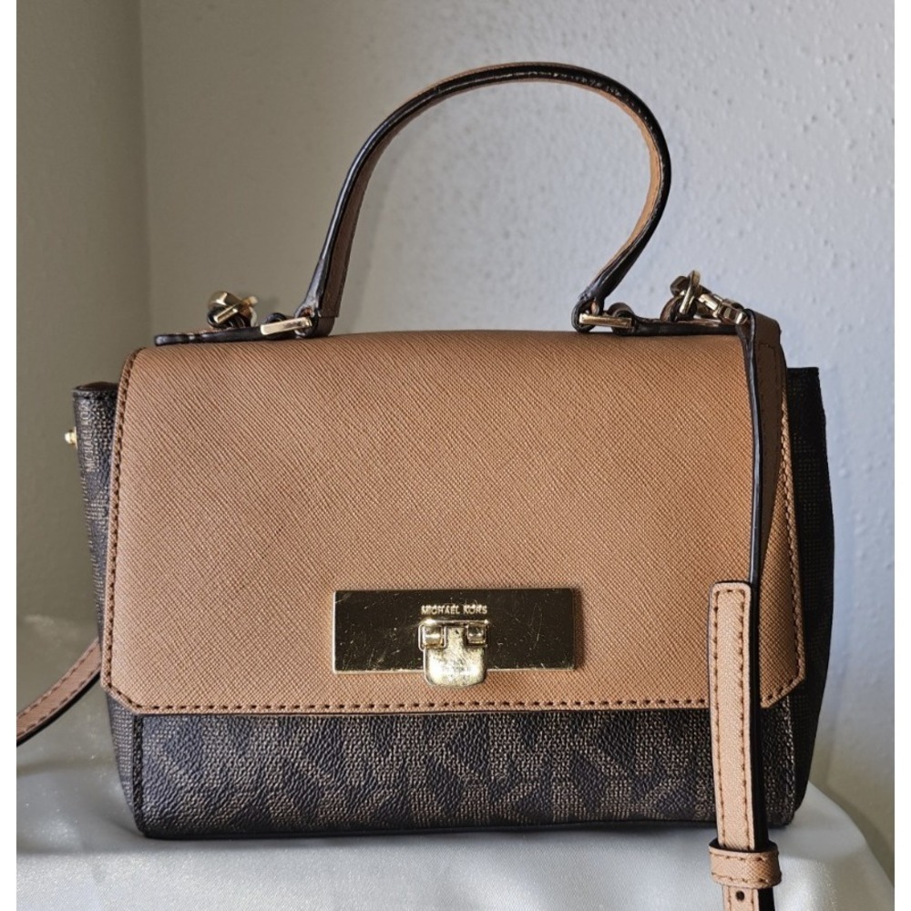 Michael Kors Callie X-Small Flap‎ Crossbody Bag